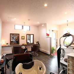 多治米町　コルザ（店内）