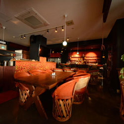 笠岡町 肉料理 ズシオ 新装工事（内装）